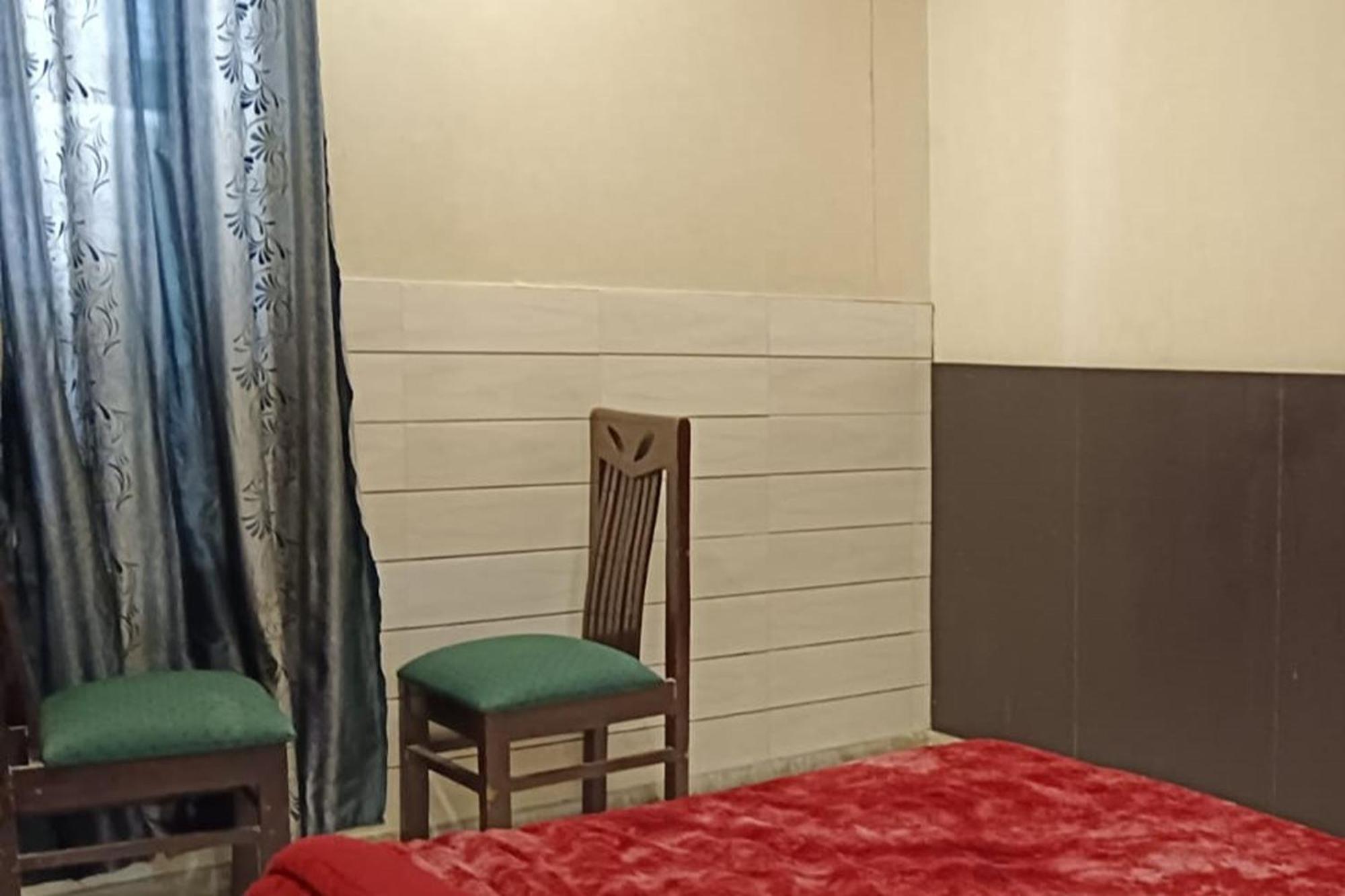 Hotel Shree Kanta Gurgaon Buitenkant foto