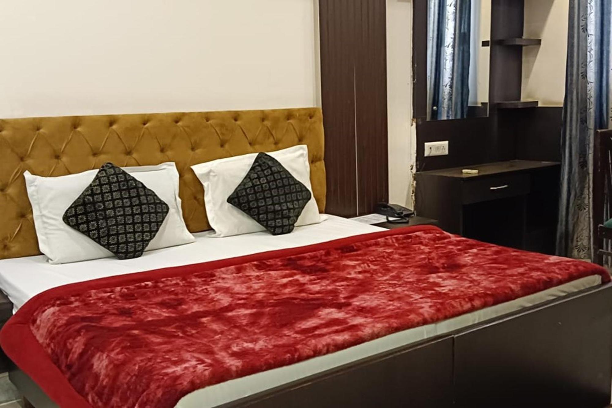 Hotel Shree Kanta Gurgaon Buitenkant foto