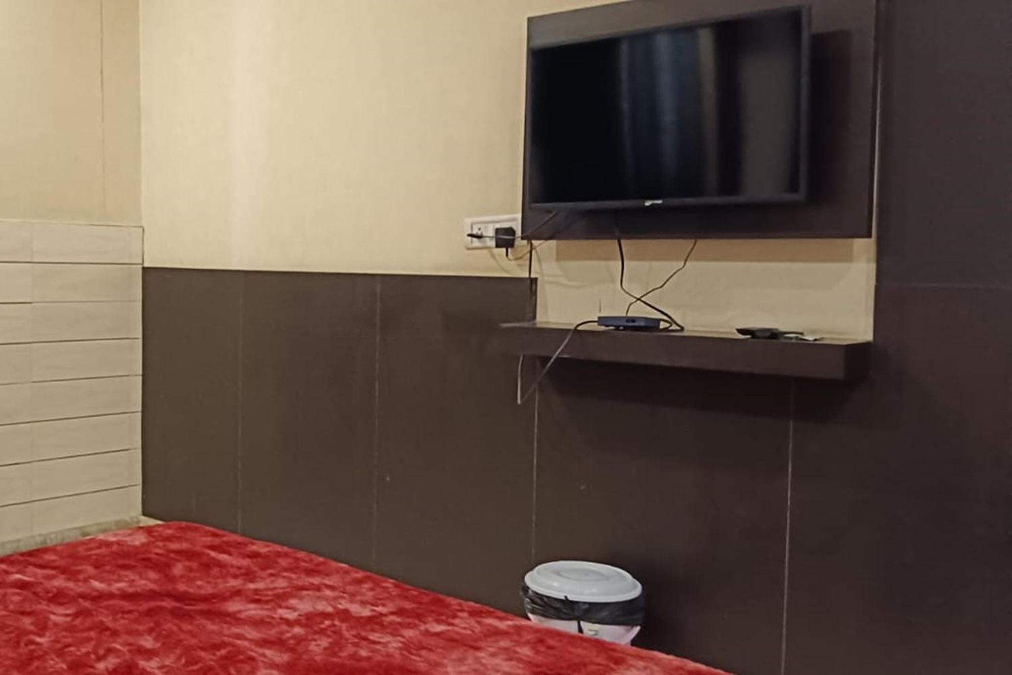 Hotel Shree Kanta Gurgaon Buitenkant foto