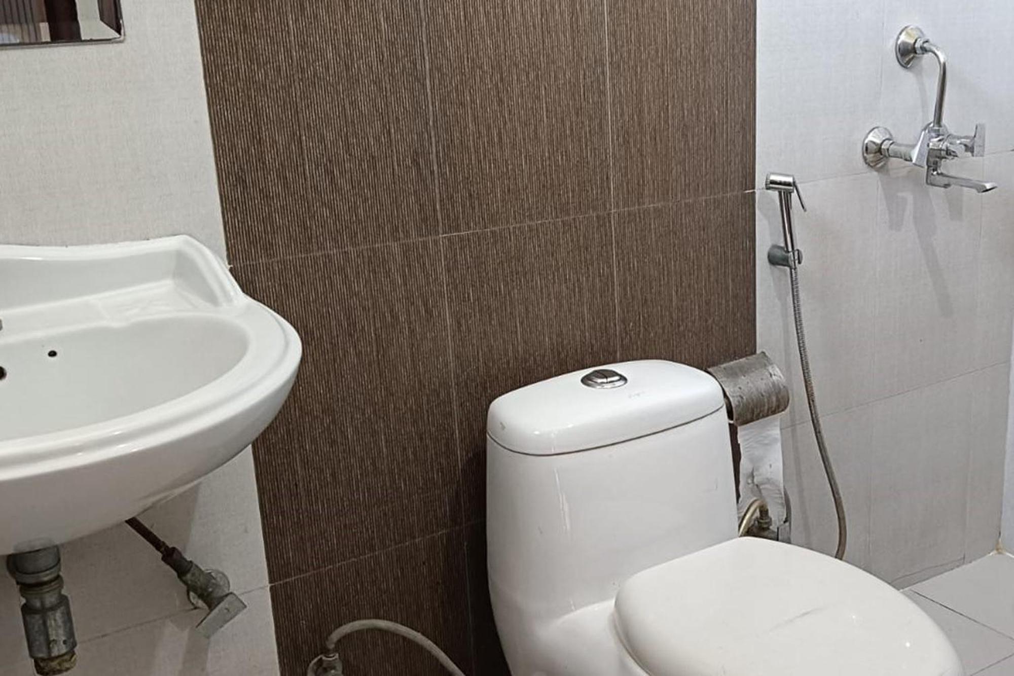 Hotel Shree Kanta Gurgaon Buitenkant foto
