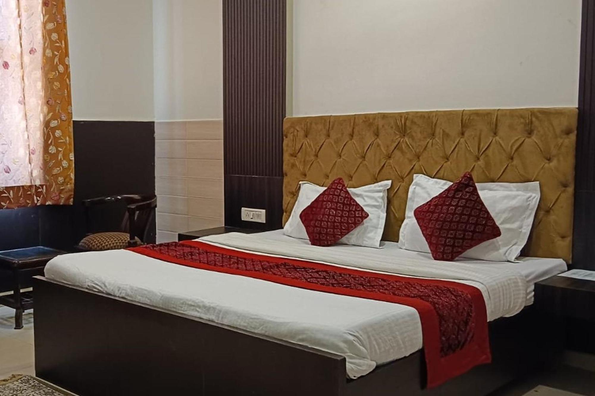 Hotel Shree Kanta Gurgaon Buitenkant foto