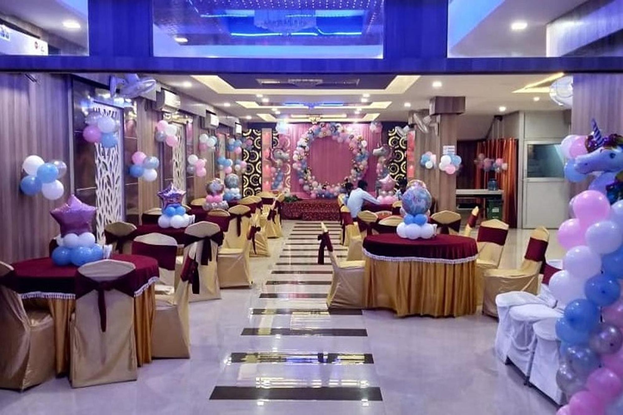 Hotel Shree Kanta Gurgaon Buitenkant foto