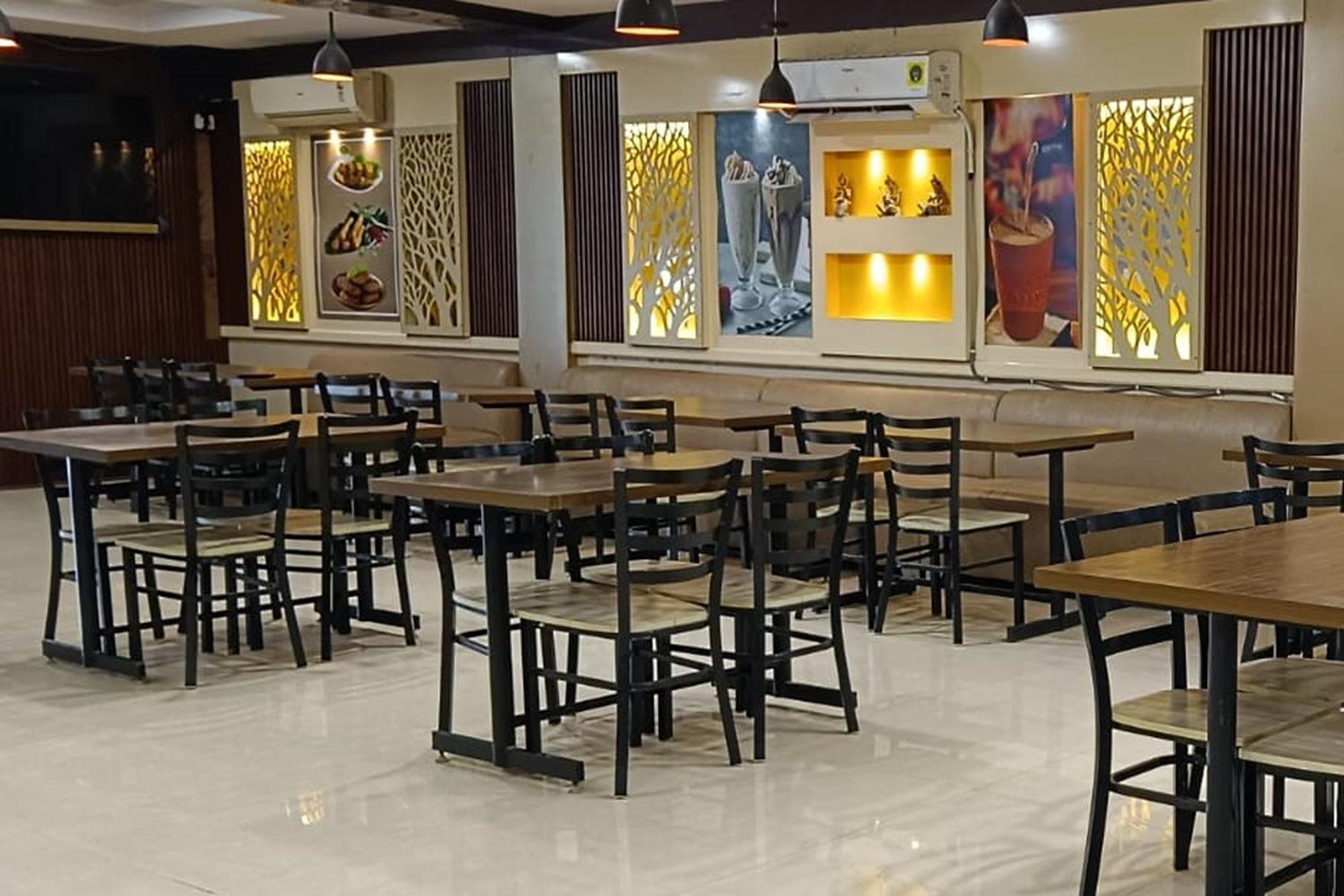 Hotel Shree Kanta Gurgaon Buitenkant foto